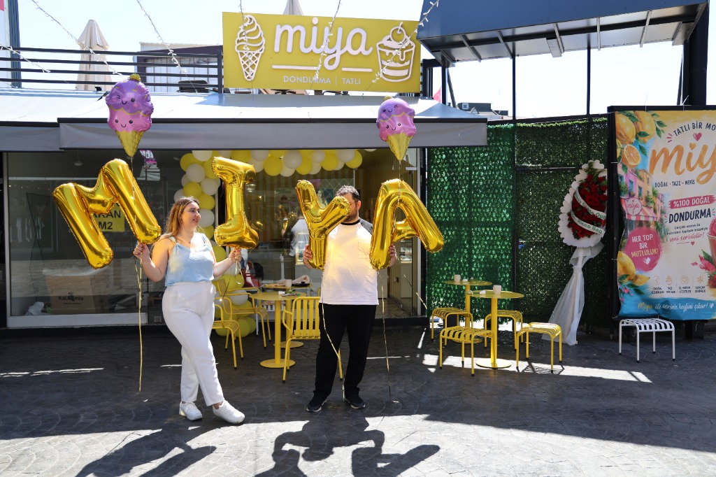 Miya Parlor Storefront